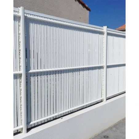 Travées de clôture en panneaux rigides avec occultation lattes PVC 2m50 - blanc Travées de clôture en panneaux rigides avec occultation lattes PVC 2m50 - blanc